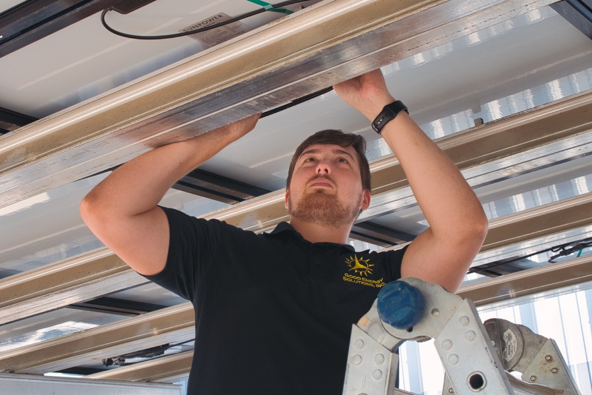 P1599280-web Solar Service and Repair